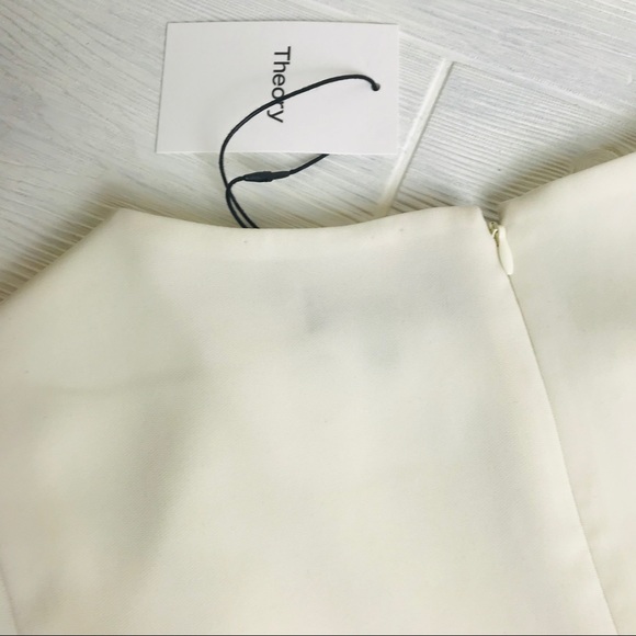 Theory Cap Sleeve Crepe Dress - Picture 6 of 7